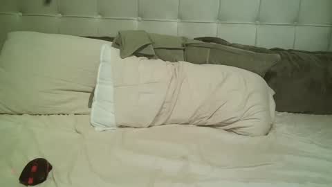 JayJordan online show from December 11, 4:07 am