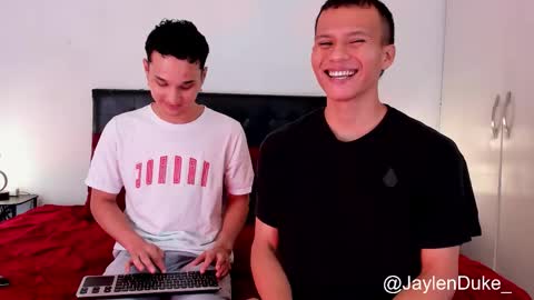 Snapshot of jaylen_and_duke chatting on September 27, 11:08 am Jaylen and duke online show from September 27, 11:08 am