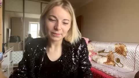 Snapshot of jaynafriess chatting on October 20, 8:08 am Mira online show from October 20, 8:08 am