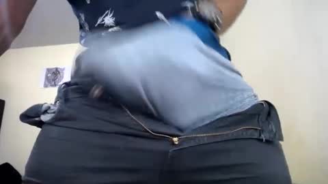 Snapshot of jboy_s chatting on September 11, 2:29 pm jboy_s online show from September 11, 2:29 pm