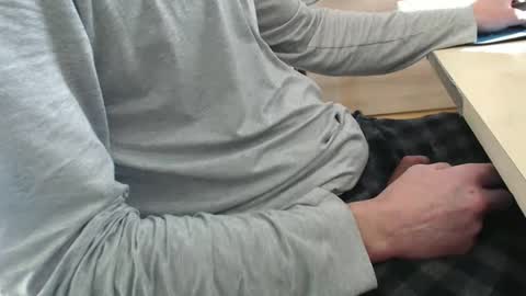 jc200000 online show from March 29, 3:46 pm