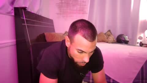 JcMax305 online show from March 8, 3:02 pm