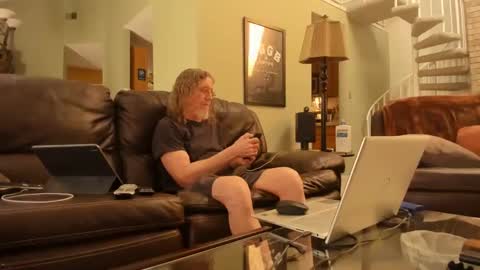 JDinEuless online show from February 27, 8:09 pm