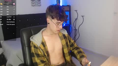 Snapshot of jeam_hot chatting on October 4, 9:56 pm jeam_hot online show from October 4, 9:56 pm