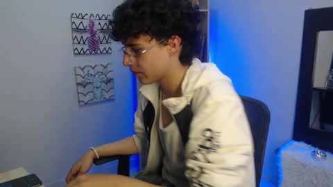Snapshot of jeam_hot chatting on January 11, 10:40 pm jeam_hot online show from January 11, 10:40 pm