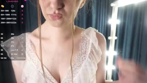 Snapshot of jeanfrancoa chatting on October 18, 5:17 pm Haily online show from October 18, 5:17 pm