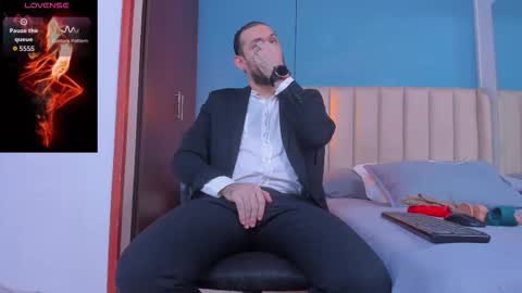 Jeanpiere online show from November 28, 3:36 am