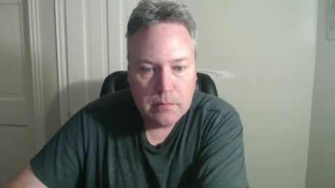 Snapshot of jeb5150 chatting on October 8, 3:45 am JE online show from October 8, 3:45 am