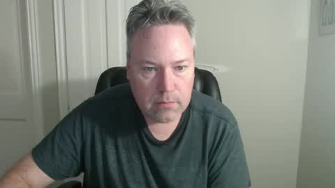 Snapshot of jeb5150 chatting on October 6, 6:37 pm JE online show from October 6, 6:37 pm