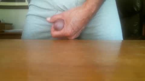 Snapshot of jeffbte315 chatting on October 2, 7:23 pm jeffbate online show from October 2, 7:23 pm