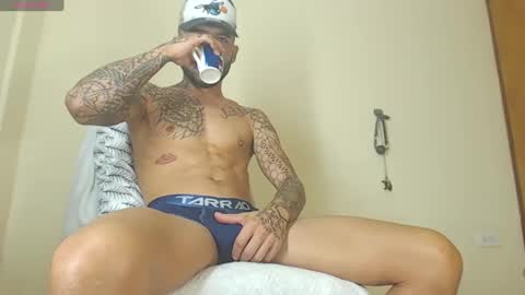 Snapshot of jeilertthh chatting on September 23, 9:25 am jeilertthh online show from September 23, 9:25 am