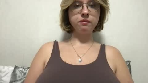 Snapshot of jelly_gum chatting on September 26, 3:42 pm Inna online show from September 26, 3:42 pm