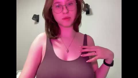 Snapshot of jelly_gum chatting on March 3, 3:11 pm Inna online show from March 3, 3:11 pm