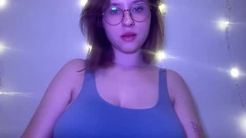 Snapshot of jelly_gum chatting on December 18, 3:33 pm Inna online show from December 18, 3:33 pm