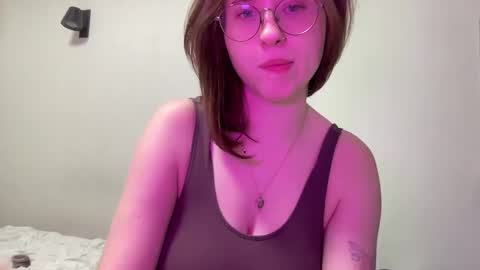 Snapshot of jelly_gum chatting on March 2, 2:21 pm Inna online show from March 2, 2:21 pm