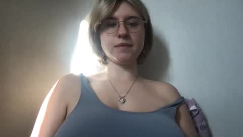 Inna  online show from February 19, 7:40 am