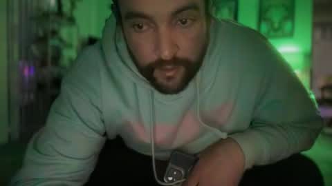 Guy Jones online show from January 9, 12:25 am