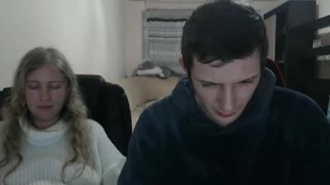 Snapshot of jenisandpeter chatting on March 1, 5:05 pm JenisAndPeter online show from March 1, 5:05 pm