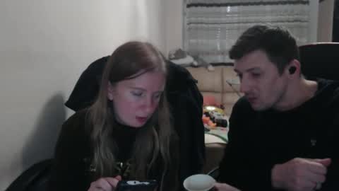 Snapshot of jenisandpeter chatting on October 3, 4:59 pm JenisAndPeter online show from October 3, 4:59 pm