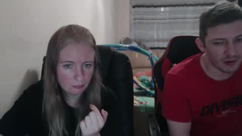Snapshot of jenisandpeter chatting on September 25, 4:03 pm JenisAndPeter online show from September 25, 4:03 pm