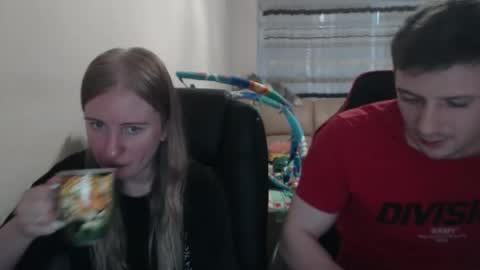 Snapshot of jenisandpeter chatting on September 23, 4:01 pm JenisAndPeter online show from September 23, 4:01 pm