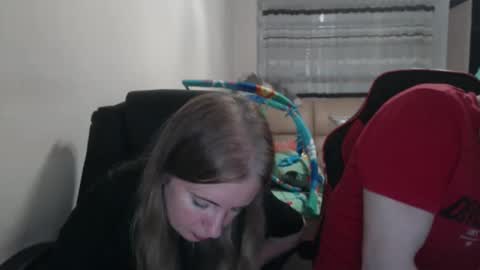 Snapshot of jenisandpeter chatting on September 24, 4:03 pm JenisAndPeter online show from September 24, 4:03 pm