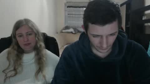 Snapshot of jenisandpeter chatting on March 4, 3:59 pm JenisAndPeter online show from March 4, 3:59 pm