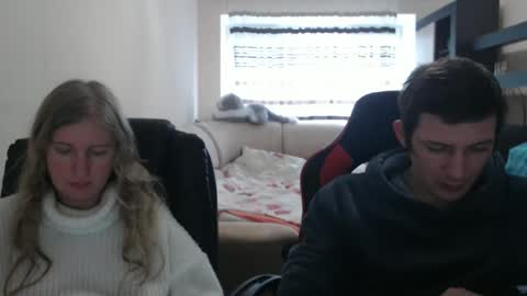 Snapshot of jenisandpeter chatting on March 1, 10:45 am JenisAndPeter online show from March 1, 10:45 am