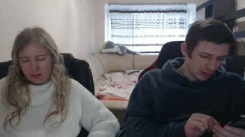 Snapshot of jenisandpeter chatting on March 3, 6:37 am JenisAndPeter online show from March 3, 6:37 am