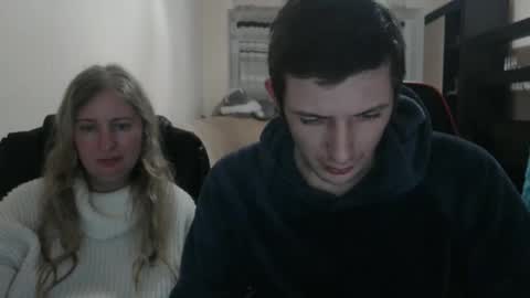 Snapshot of jenisandpeter chatting on March 2, 4:42 pm JenisAndPeter online show from March 2, 4:42 pm