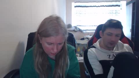 JenisAndPeter online show from April 15, 8:17 am