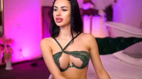 Snapshot of jenna_day chatting on March 2, 9:10 am jenna_day online show from March 2, 9:10 am