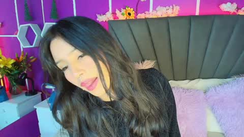 Jenner online show from December 7, 11:34 am