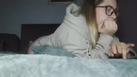 Nicol online show from January 7, 10:37 pm