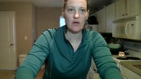Snapshot of jennibean6996 chatting on February 8, 9:57 pm Jennibean6996 online show from February 8, 9:57 pm