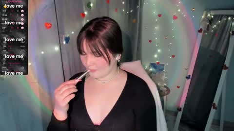 Snapshot of jennie_berry chatting on February 10, 8:31 pm Jennie online show from February 10, 8:31 pm