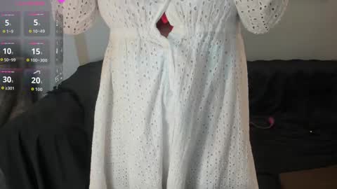 Jennie online show from October 24, 2:29 pm