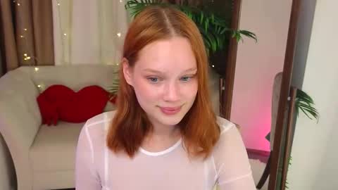 Snapshot of jennifer_shy_ chatting on September 11, 12:28 pm Jennifer online show from September 11, 12:28 pm