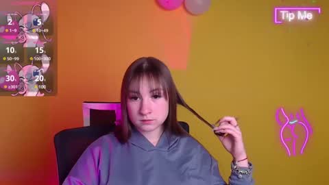 Jennifer online show from February 25, 9:53 am