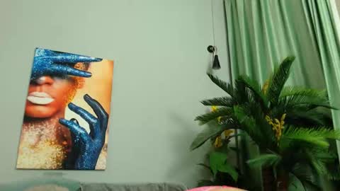 jenniferreys online show from February 24, 7:11 am