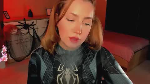 Jenny online show from October 20, 8:19 am