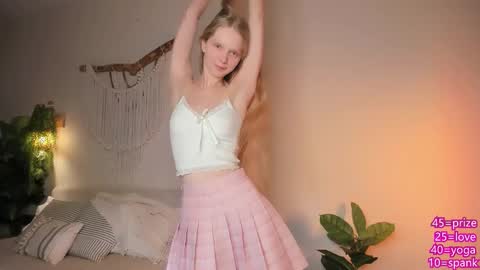 Jenny  online show from January 9, 2:22 pm