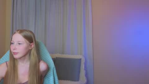 Snapshot of jenny_angelok chatting on February 7, 11:23 am Next broadcast on December 05 subject to change online show from February 7, 11:23 am