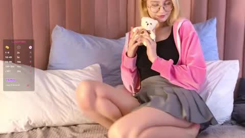 Snapshot of jenny_bunny_ chatting on February 23, 4:28 am jenny_bunny_ online show from February 23, 4:28 am