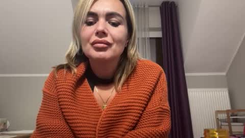 Snapshot of jenny_play1 chatting on October 2, 2:38 pm Jenny online show from October 2, 2:38 pm