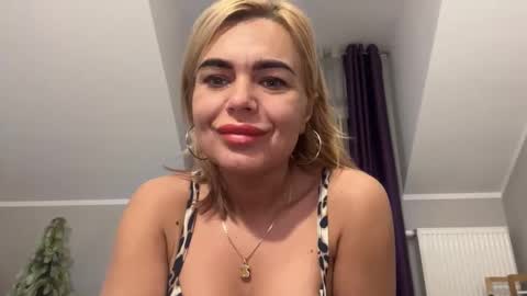 Snapshot of jenny_play1 chatting on January 16, 9:05 am Jenny online show from January 16, 9:05 am