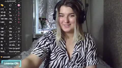 Snapshot of jenny_smitx chatting on October 20, 8:08 am jenny_smitx online show from October 20, 8:08 am