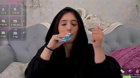 Jenny Ferguson online show from November 3, 3:07 am