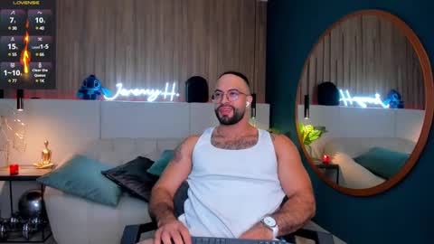 Snapshot of jeremy_harden chatting on February 17, 10:16 pm Jeremy online show from February 17, 10:16 pm