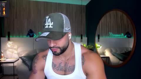 Snapshot of jeremy_harden chatting on September 11, 11:28 pm Jeremy online show from September 11, 11:28 pm